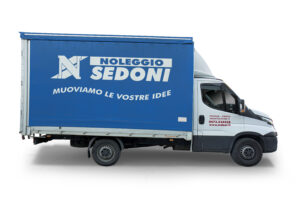 Iveco Daily Mezzi Commerciali Cassonati con telone Sedoni Noleggio_001